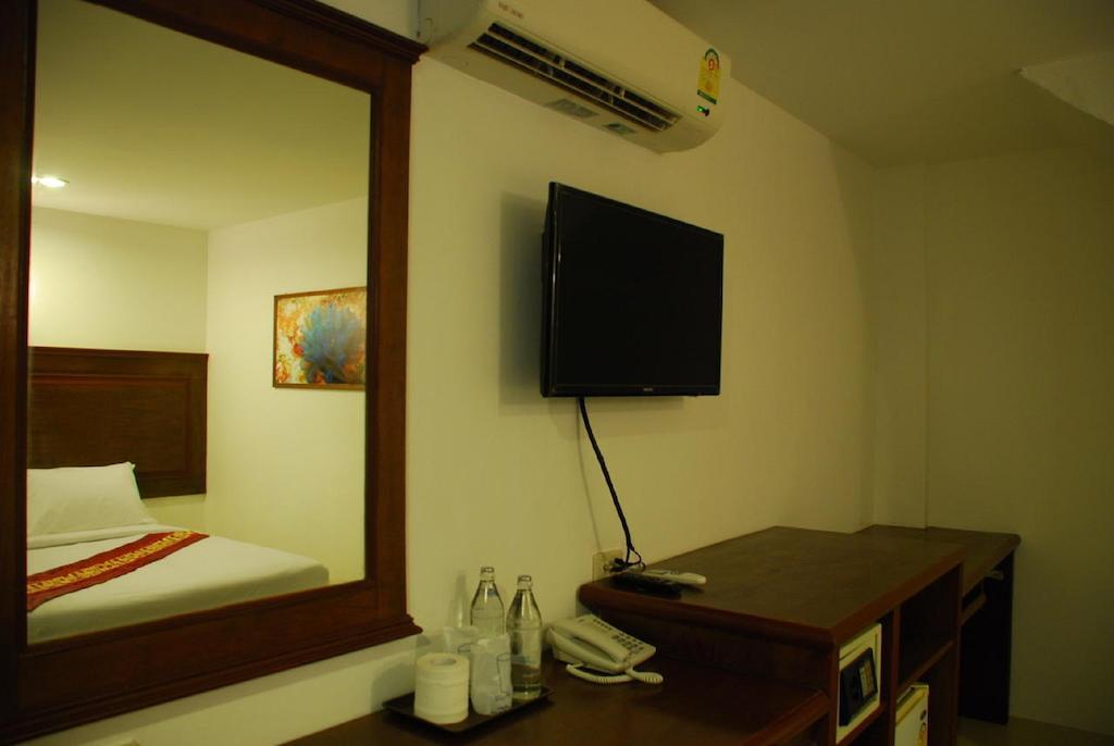 Patong Budget Rooms Eksteriør billede