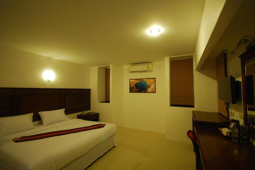 Patong Budget Rooms Eksteriør billede