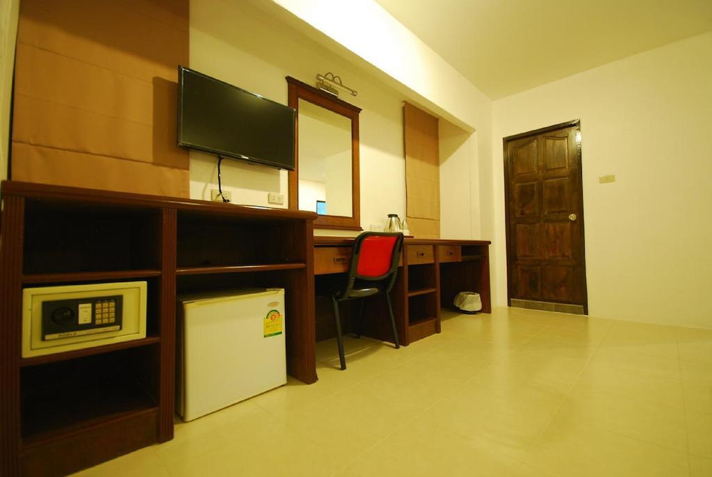 Patong Budget Rooms Eksteriør billede