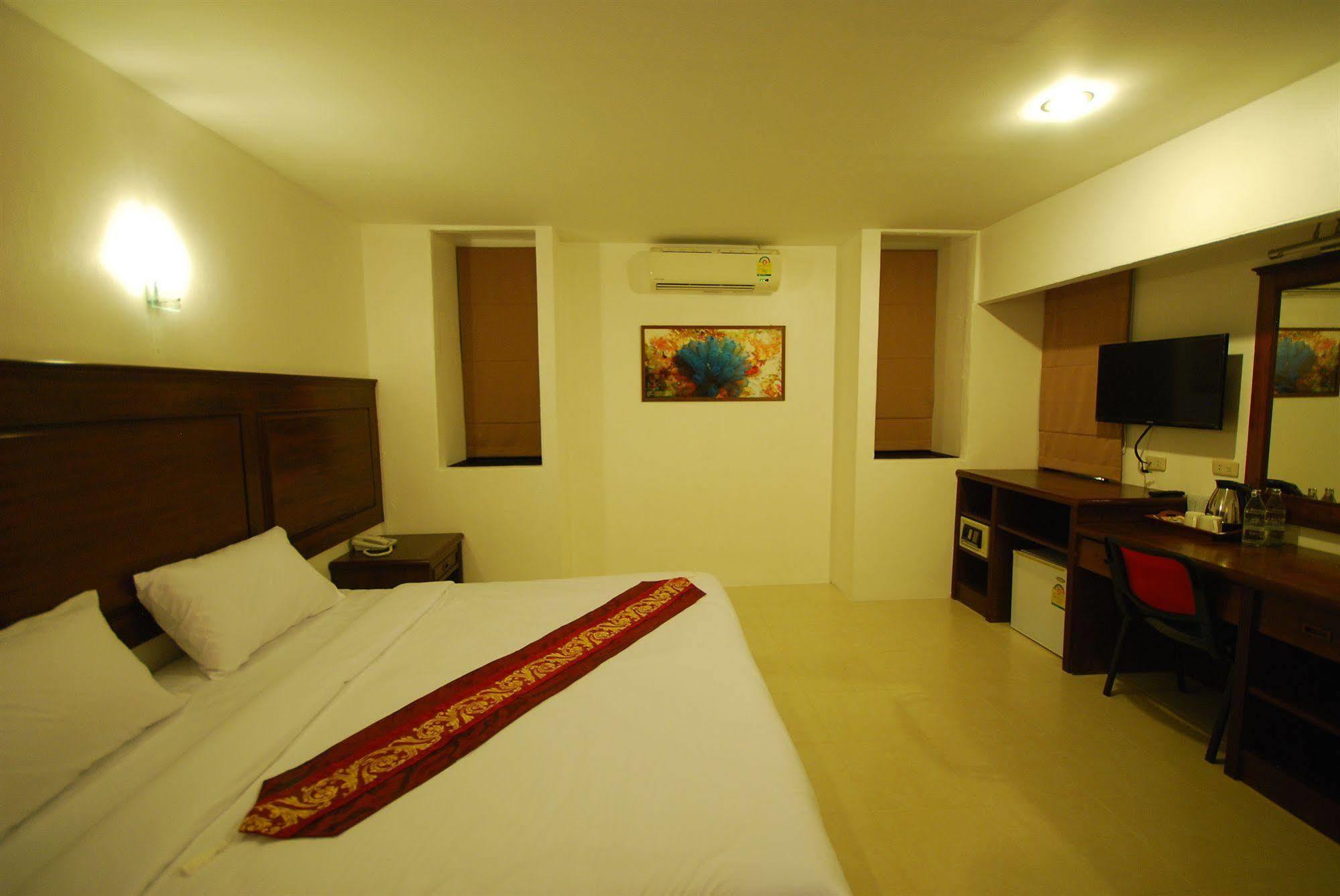 Patong Budget Rooms Eksteriør billede